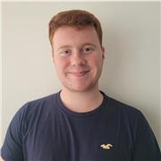 Conocimiento en varias materias con cualidades para la enseñanza en múltiples niveles